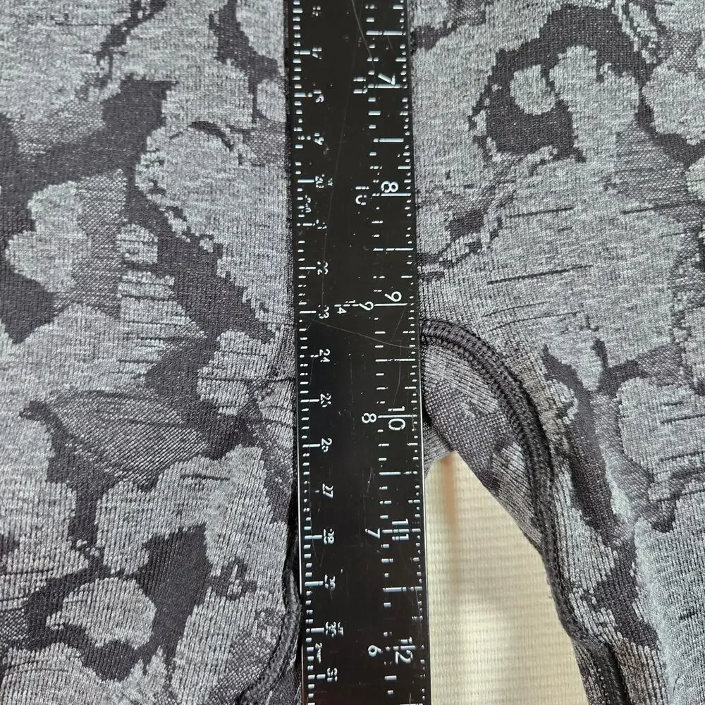 Gymshark Adapt Camo Seamless Athletic Leggings in Black Women's Size Medium - Picture 3 of 6